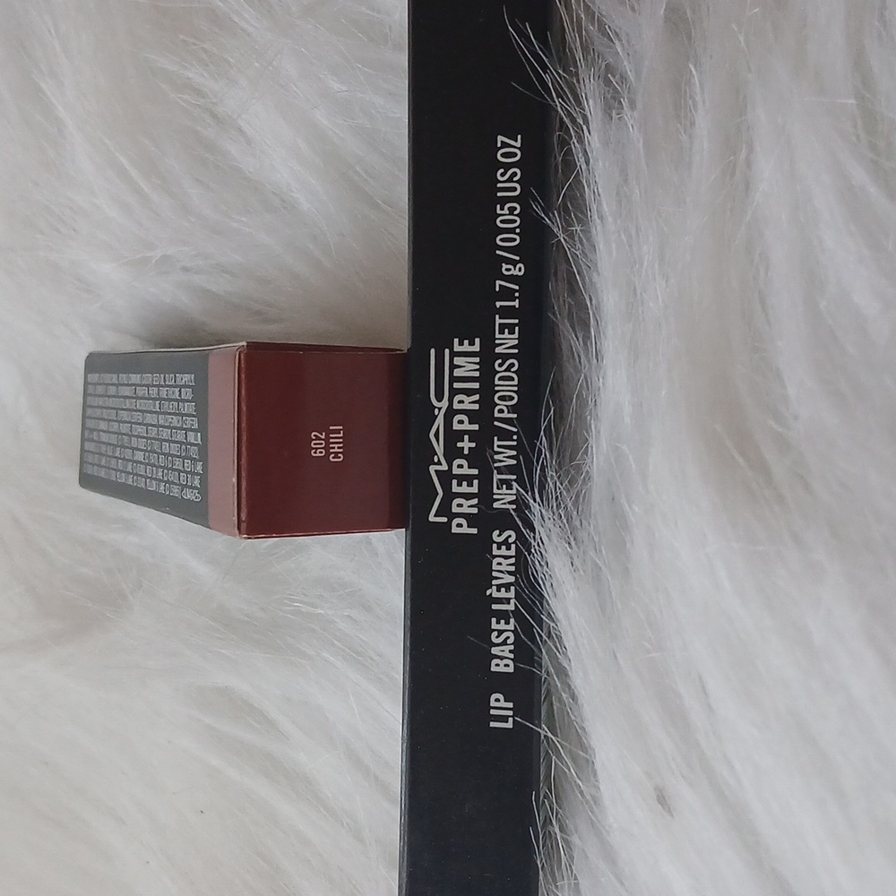 MAC Cosmetics Chili Lipstick & Prep+Prime Lipstick Base